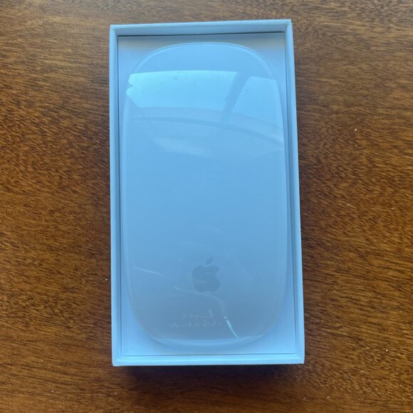 Apple Magic Mouse (New in Box) - Picture 2 of 4